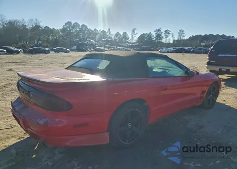 2001 Pontiac Firebird z USA, uszkodzony, nr VIN 2G2FS32K812139446